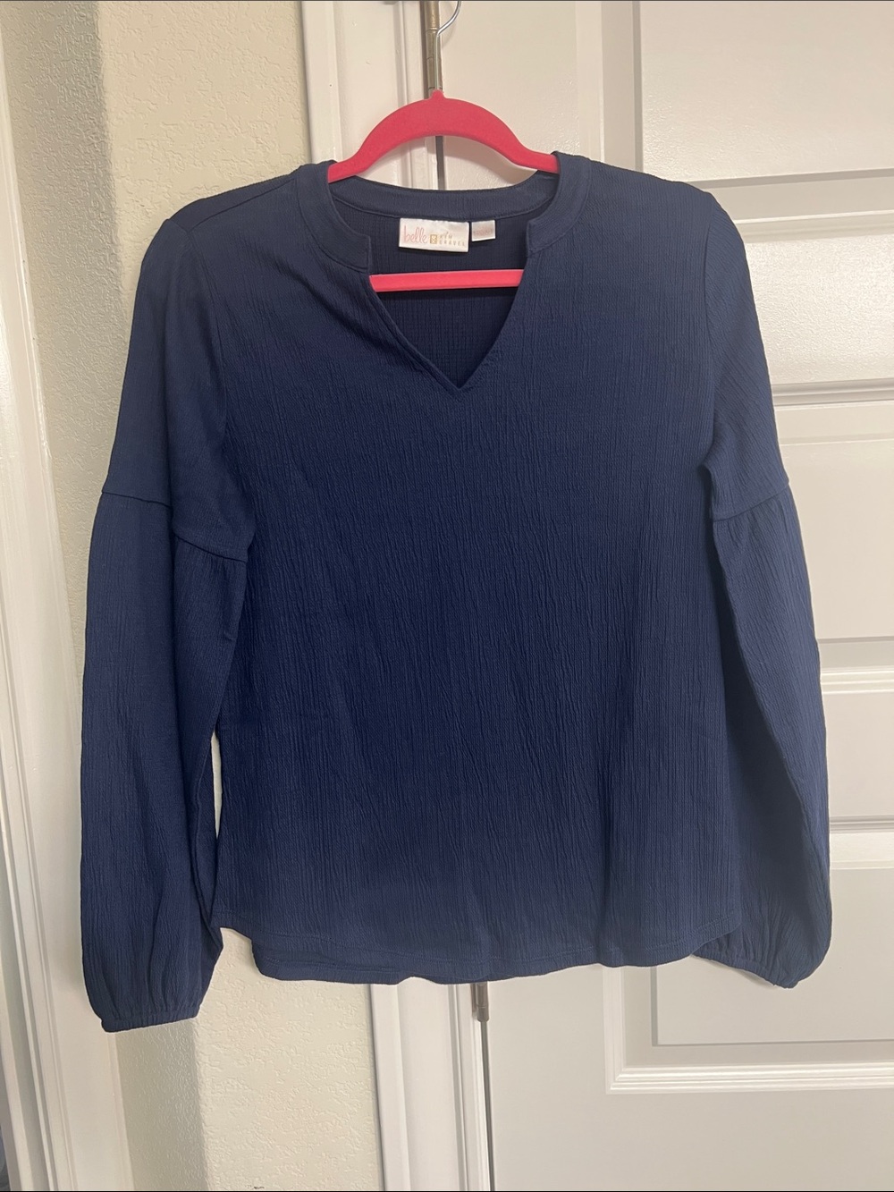 Belle by Kim Gravel Navy Textured Long-Sleeve V-Notch Top